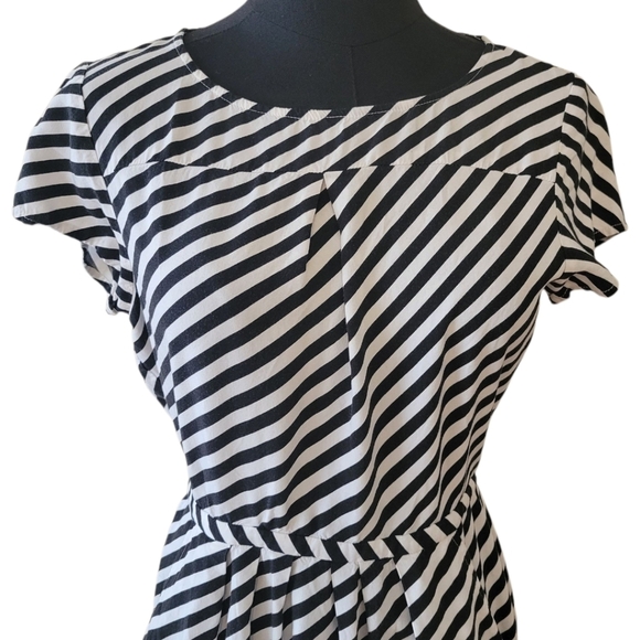 J. Crew Black & White Stripe Dress Size 2 - Picture 2 of 5